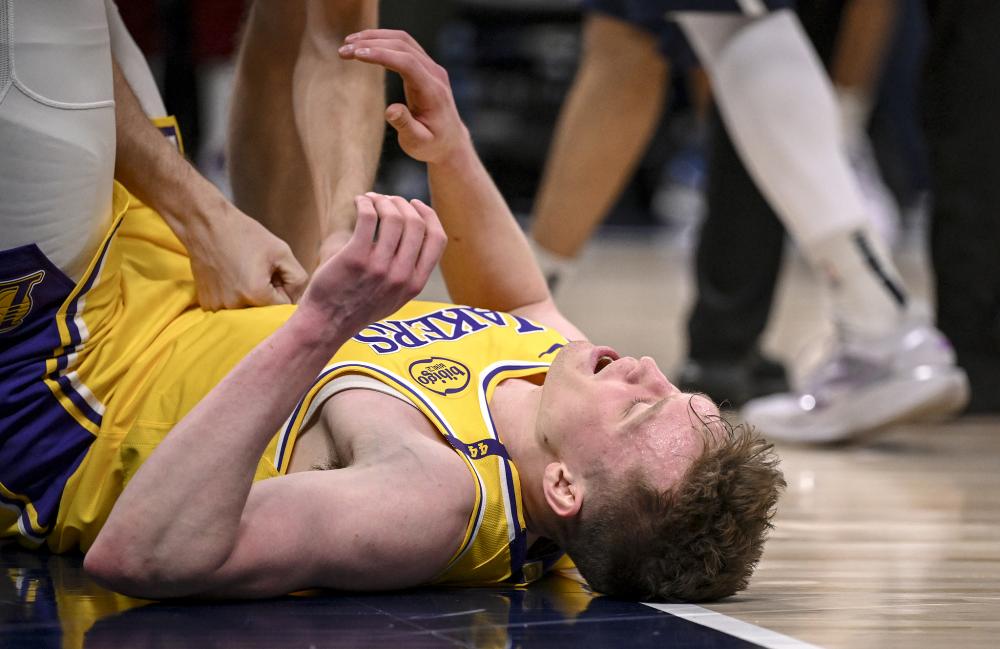 近日某位德 近日某位德