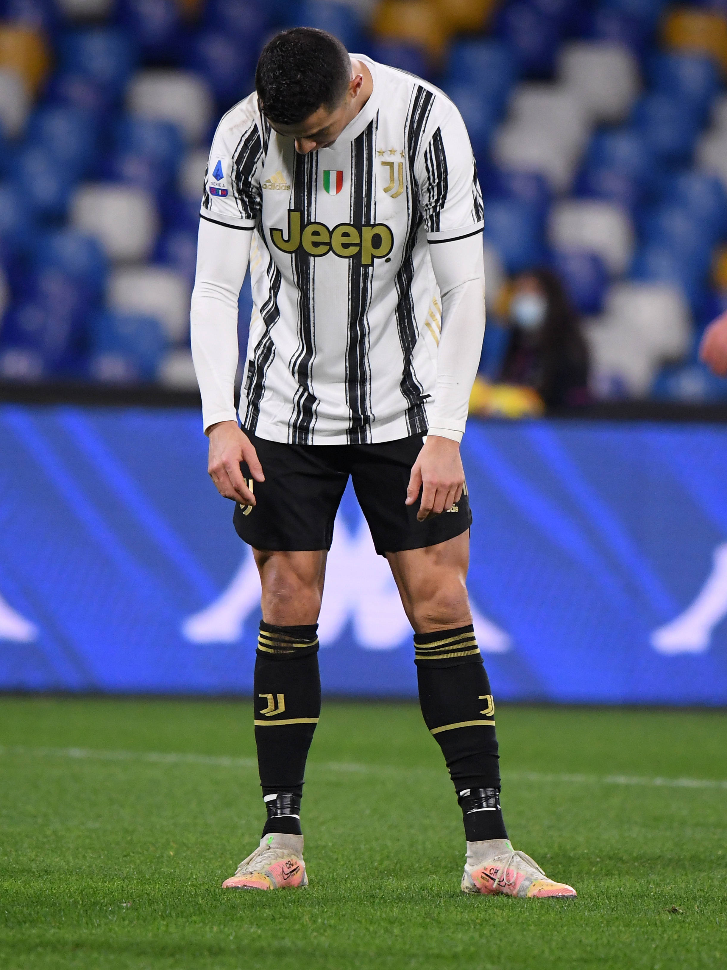 旗鼓相当 旗鼓相当